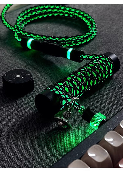 Type-C socket induction magnetic control adjustable light color whole antenna illuminated keyboard aviation plug customized data cable Heichen mechanical keyboard manual data cable