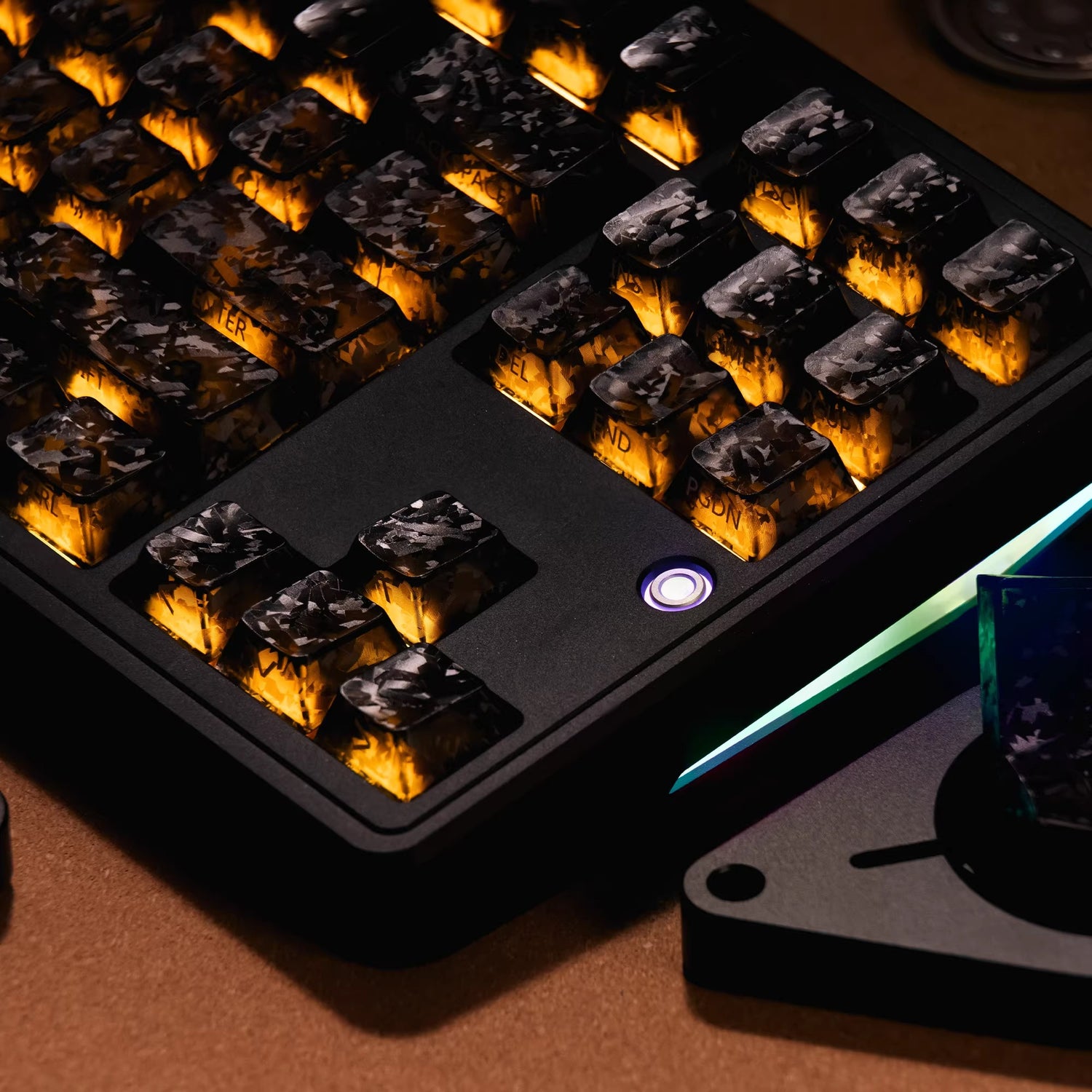 Carbon fiber patterned keycap translucent keycap set, PBT material, heat sublimation process, simple and personalized patterned keycap set, customized decorative keycap set