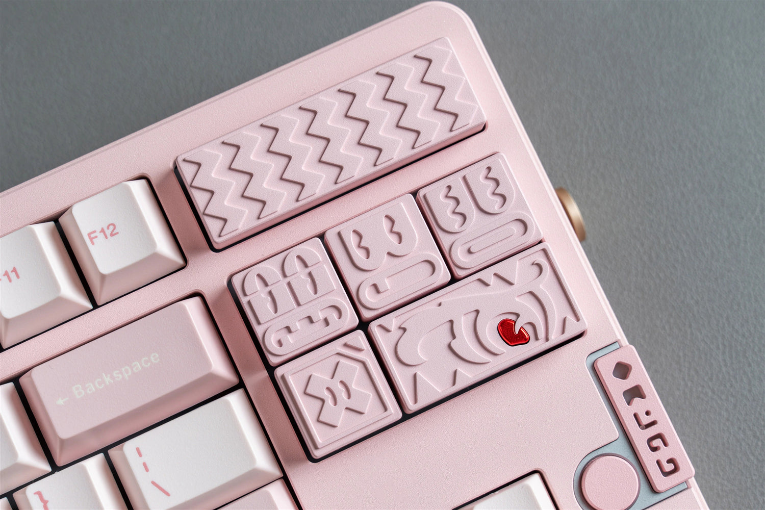 Virtual Kingdom Theme Emotion EMOTION CNC Anode Silver Black Pink Metal Personalized Decorative Keycap Set.