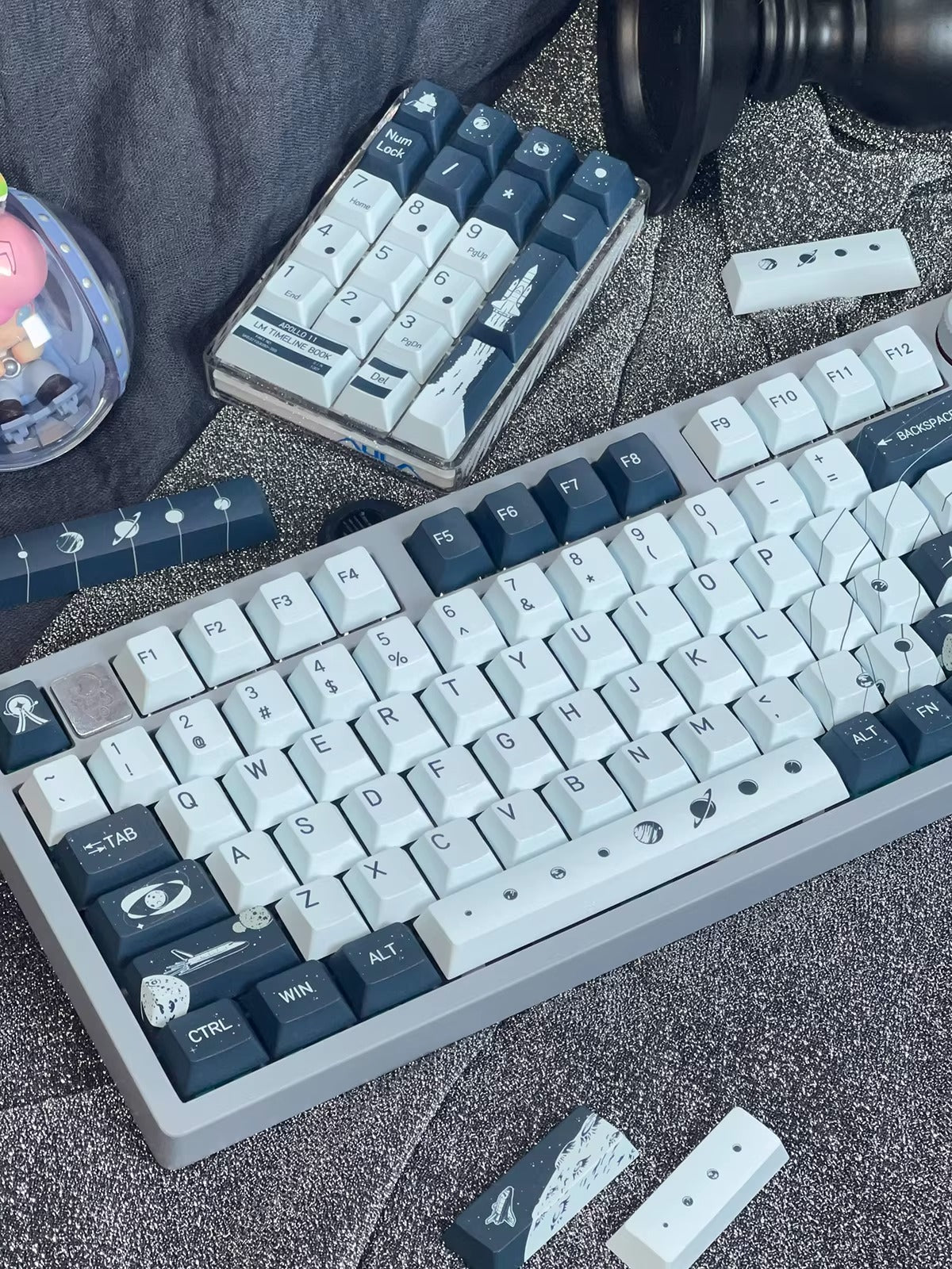 Astronaut Space Series, Apollo Moon Landing Theme PBT material, sublimation， Personalized keycap set, original factory height mechanical keyboard decorative keycap set