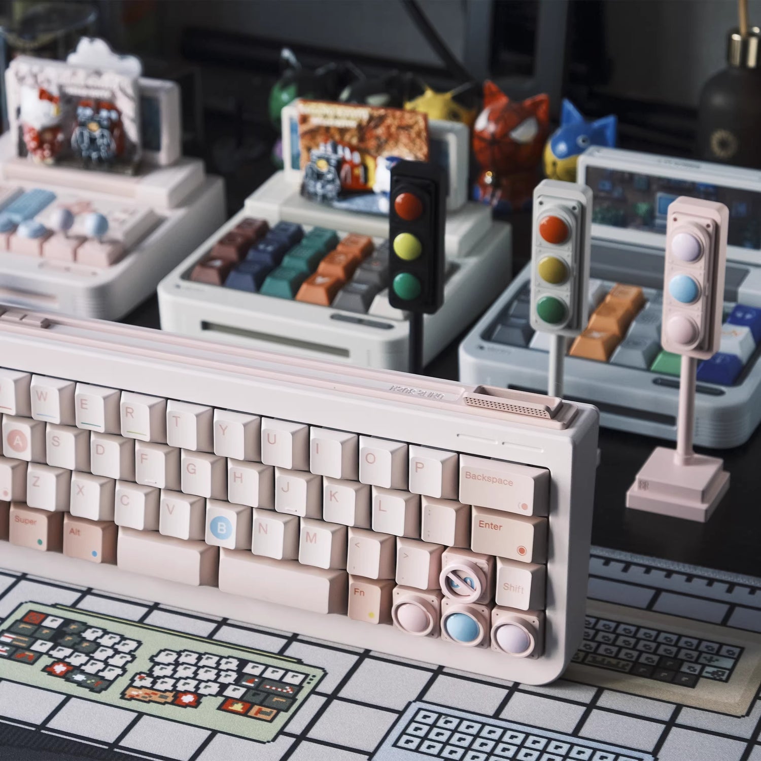 Retro traffic light design, personalized keycaps made of metal material for traffic signals, creative cultural decorative keycaps