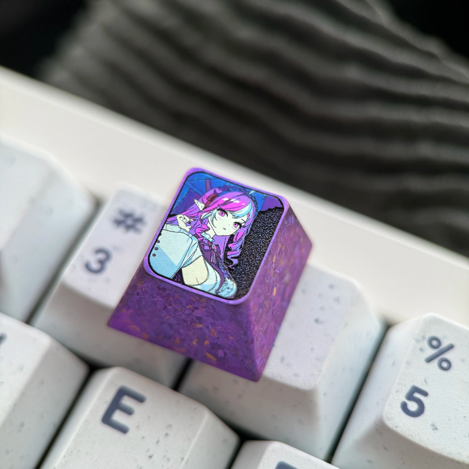 Zenless Zone Zero, Vivian Banshee, 1U titanium alloy personalized keycaps, anime, gaming, cultural and creative peripheral products, mechanical keyboard decoration keycaps