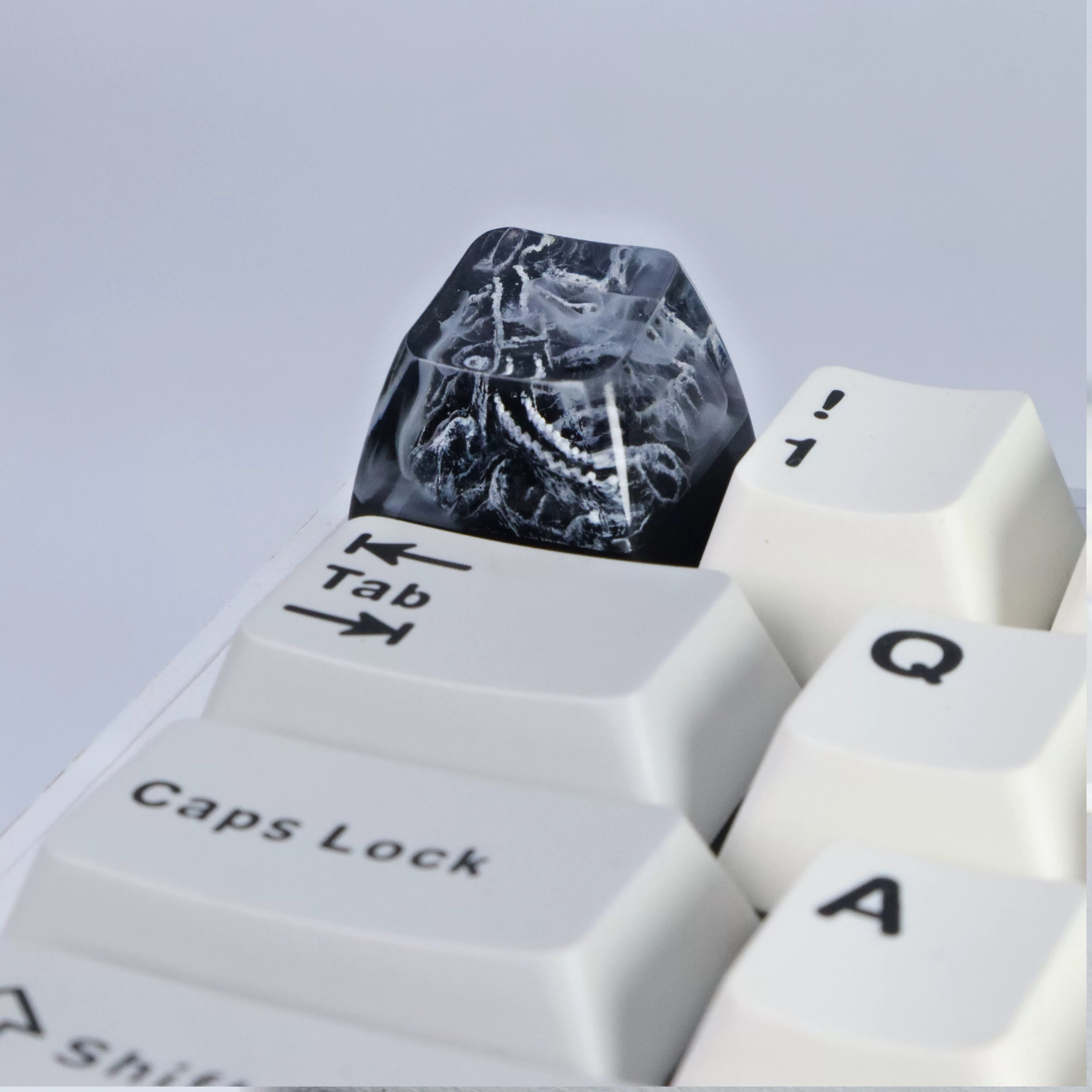 Ink wash style, crystal resin personalized keycaps, classical style resin handmade decorative keycaps