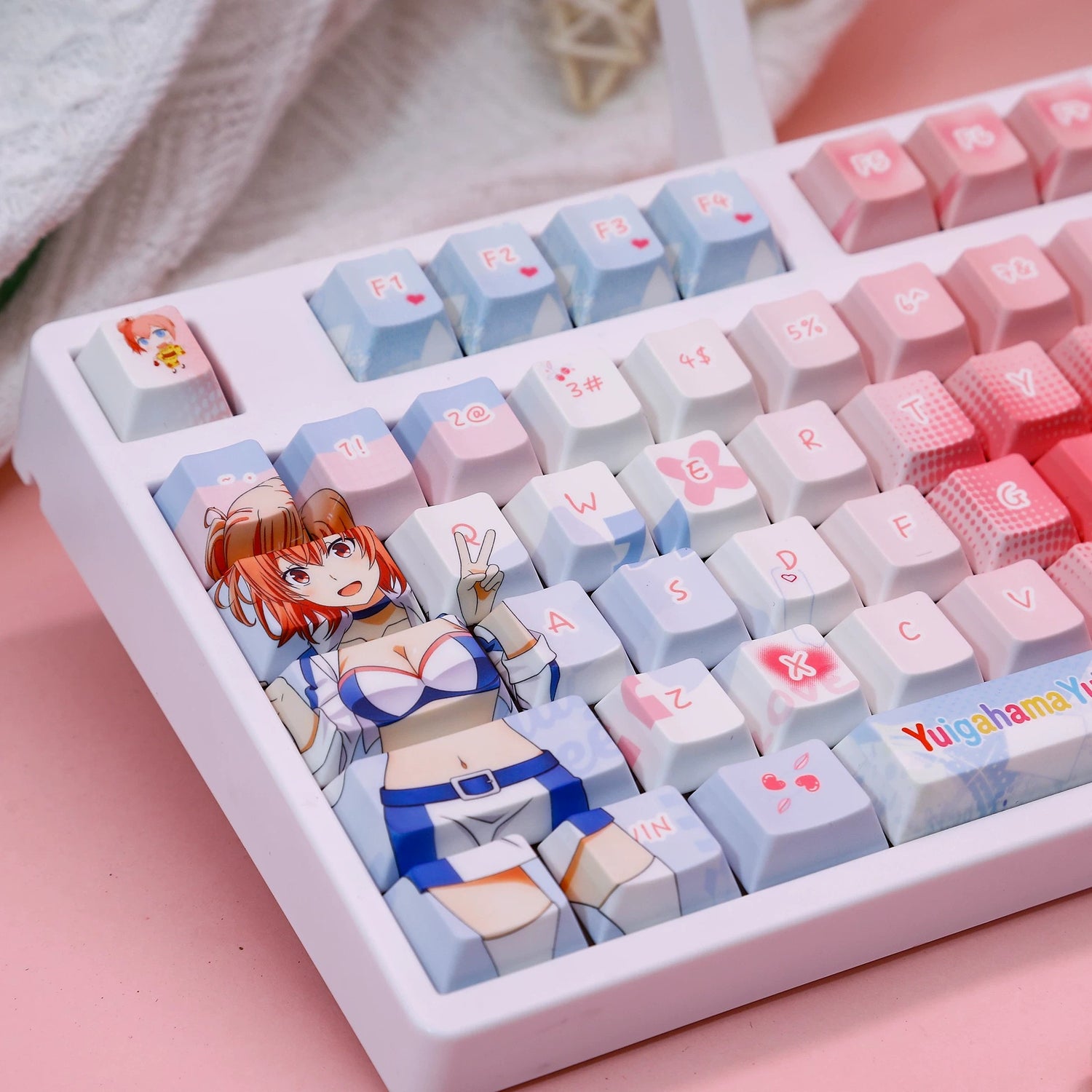 ‌My Teen Romantic Comedy SNAFU，Yuigahama Yui theme, PBT material personalized keycap set, anime keycap culture peripheral mechanical keyboard decoration keycaps， Compatible with 61/64/68/75/84/87/104 key mechanical keyboard keycap set