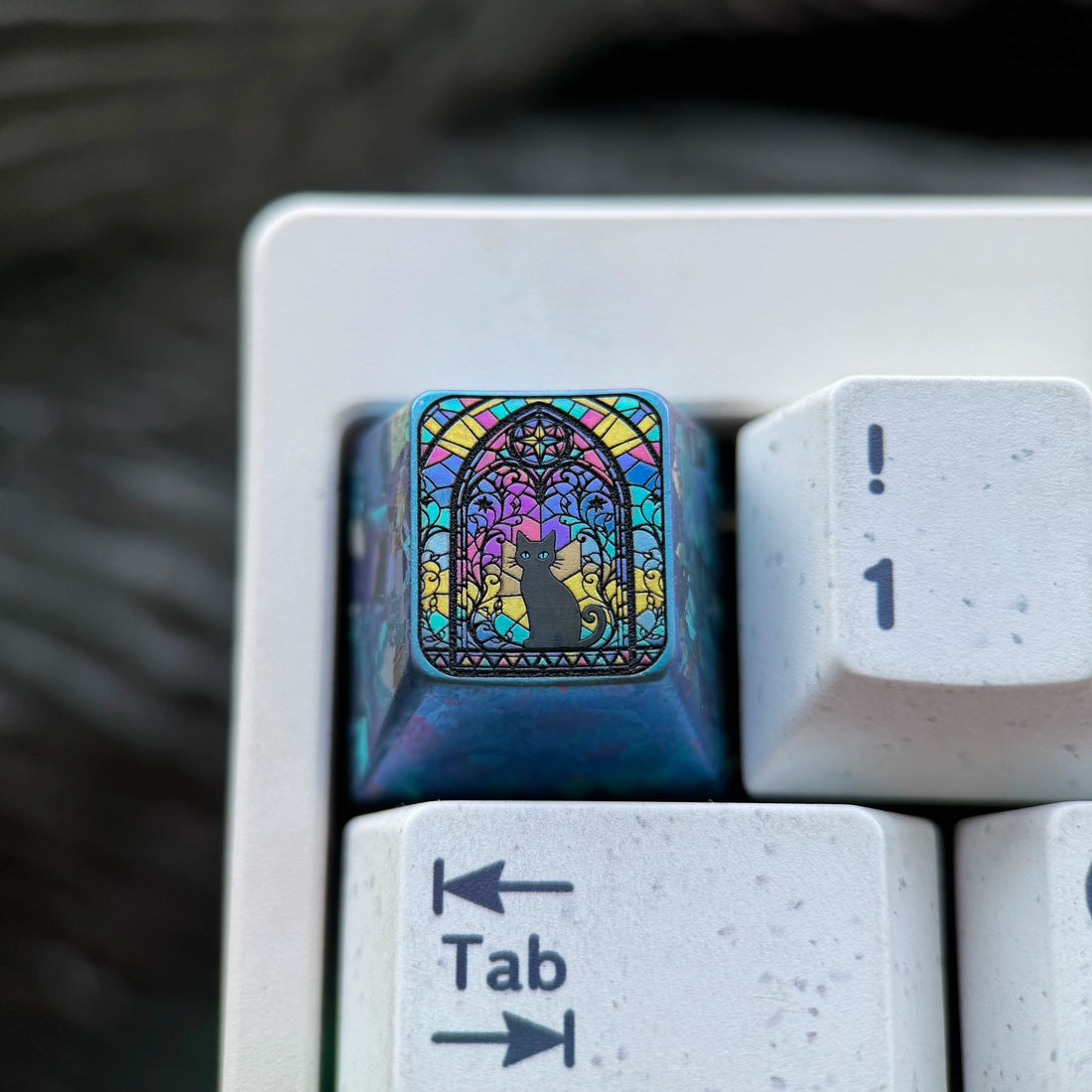 Black cat glass floral style 1U titanium alloy personalized keycap, anime game creative peripheral mechanical keyboard decoration keycap