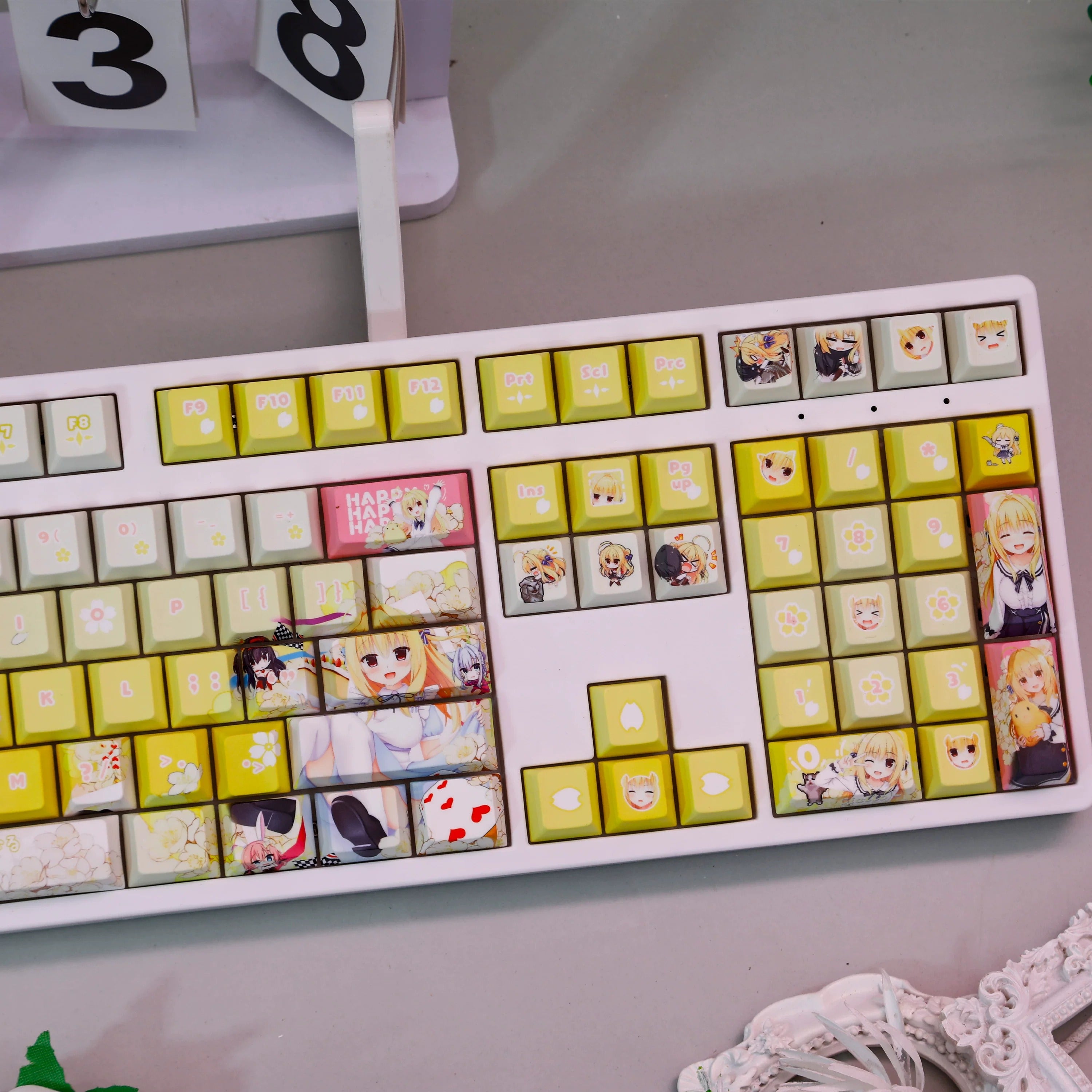 HAMIDASHI CREATIVE series, Izumi Hiyori theme, PBT material personalized keycap set, anime keycap culture peripheral mechanical keyboard decoration keycaps， Compatible with 61/64/68/75/84/87/104 key mechanical keyboard keycap set