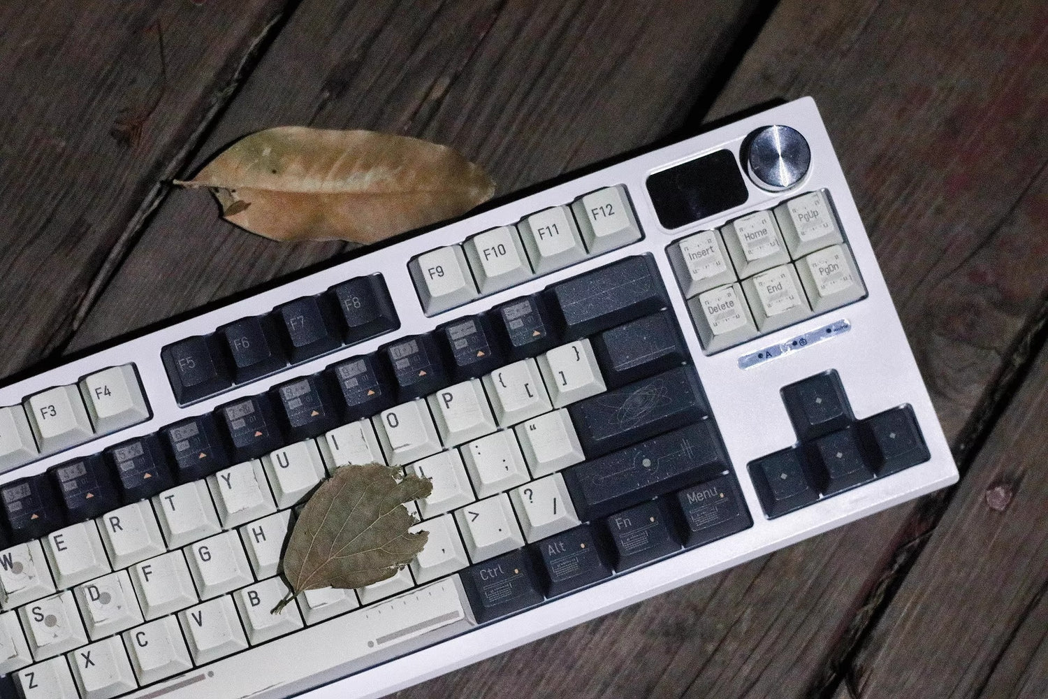 Interstellar themed personalized keycap set, astronaut space series PBT material decorative keycaps