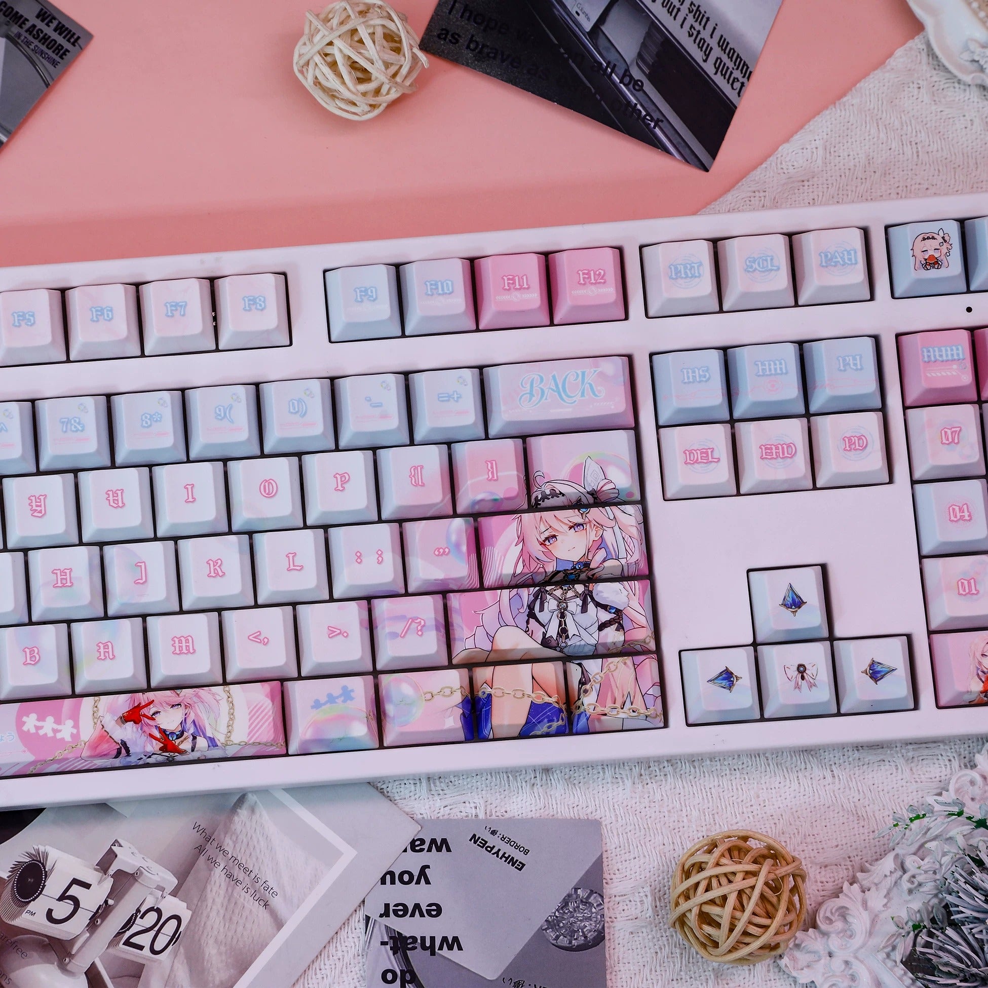 Wuthering Waves，Denia， PBT material personalized keycap set, anime keycap culture peripheral mechanical keyboard decoration keycaps， Compatible with 61/64/68/75/84/87/104 key mechanical keyboard keycap set