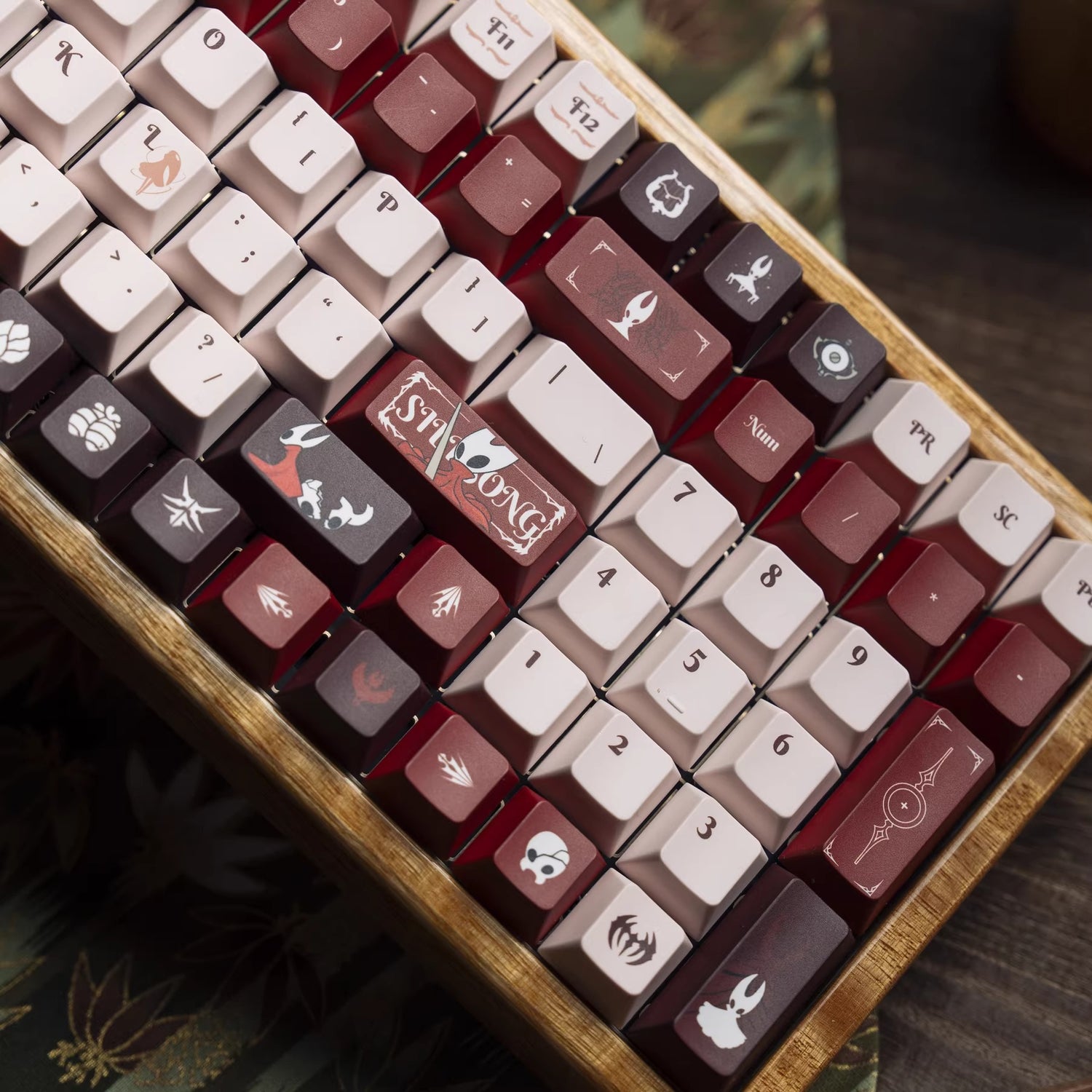 The Hollow Knight theme, PBT material, sublimation， Personalized keycap set, original factory height mechanical keyboard decorative keycap set