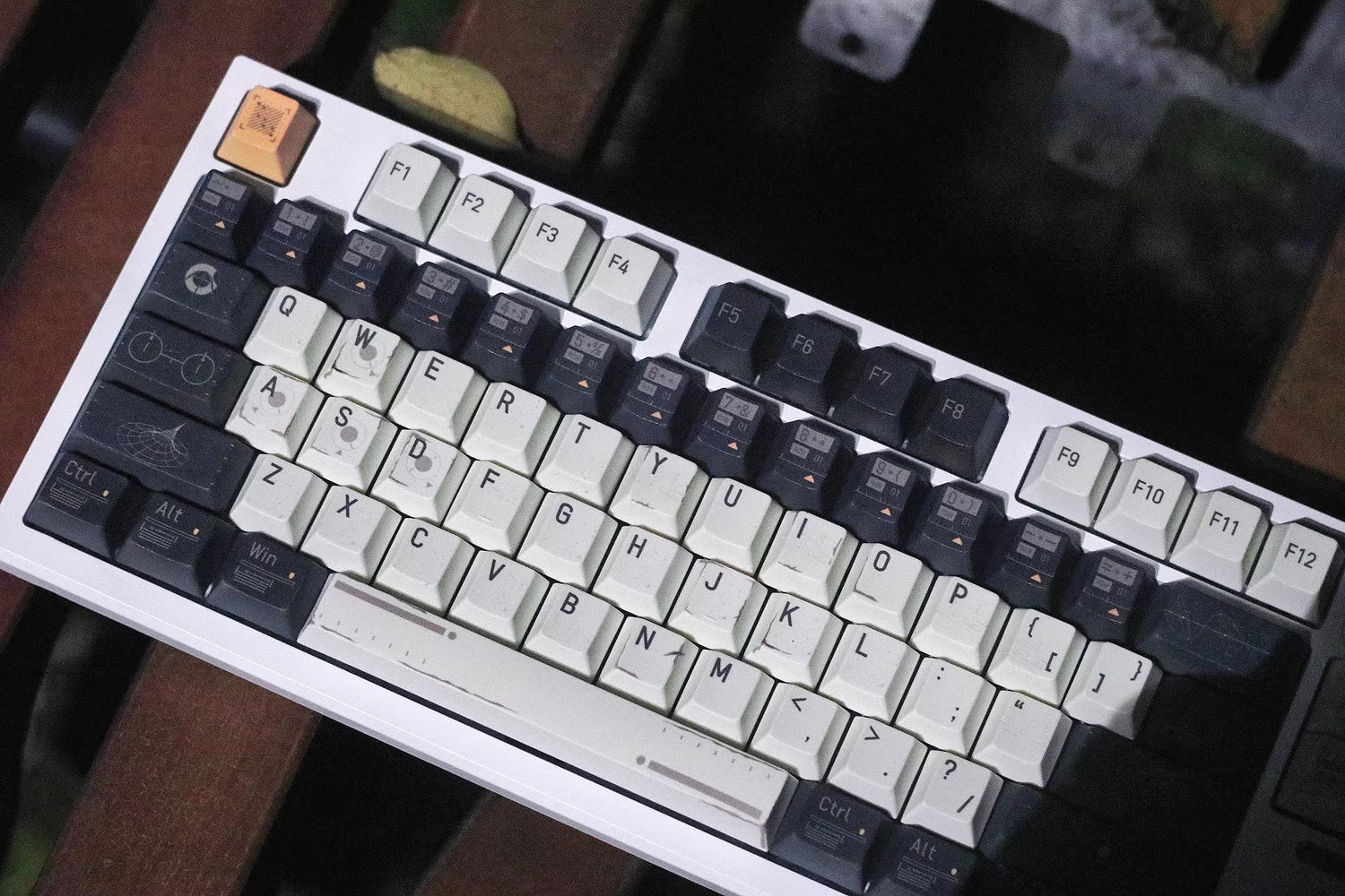 Interstellar themed personalized keycap set, astronaut space series PBT material decorative keycaps