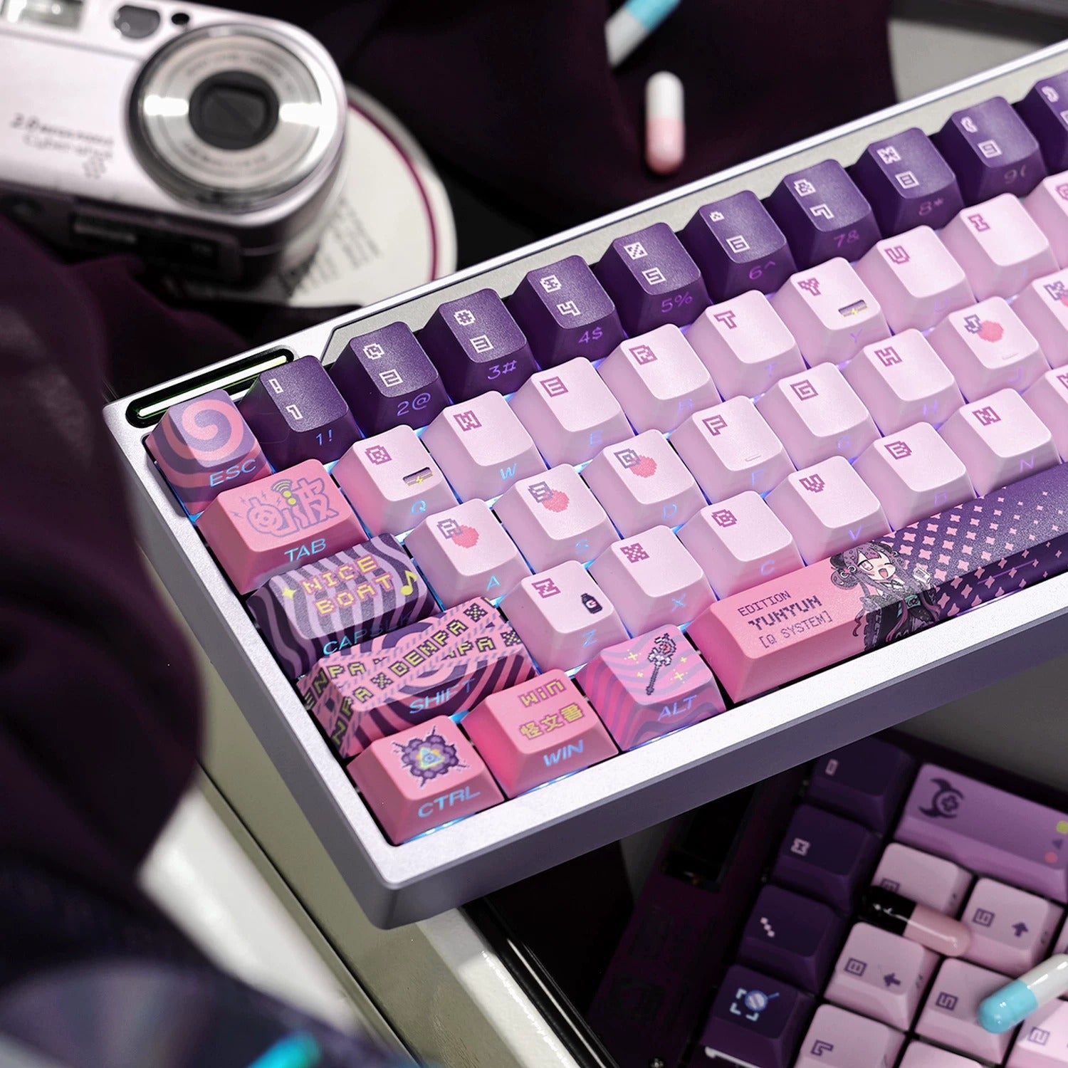 ‌Yunyun Syndrome!?: Rhythm Psychosis‌，PBT material material personalized keycap set, anime and games cultural creative decoration keycap set, compatible with 61/64/68/75/84/87/104 mechanical keyboard replacement keycap