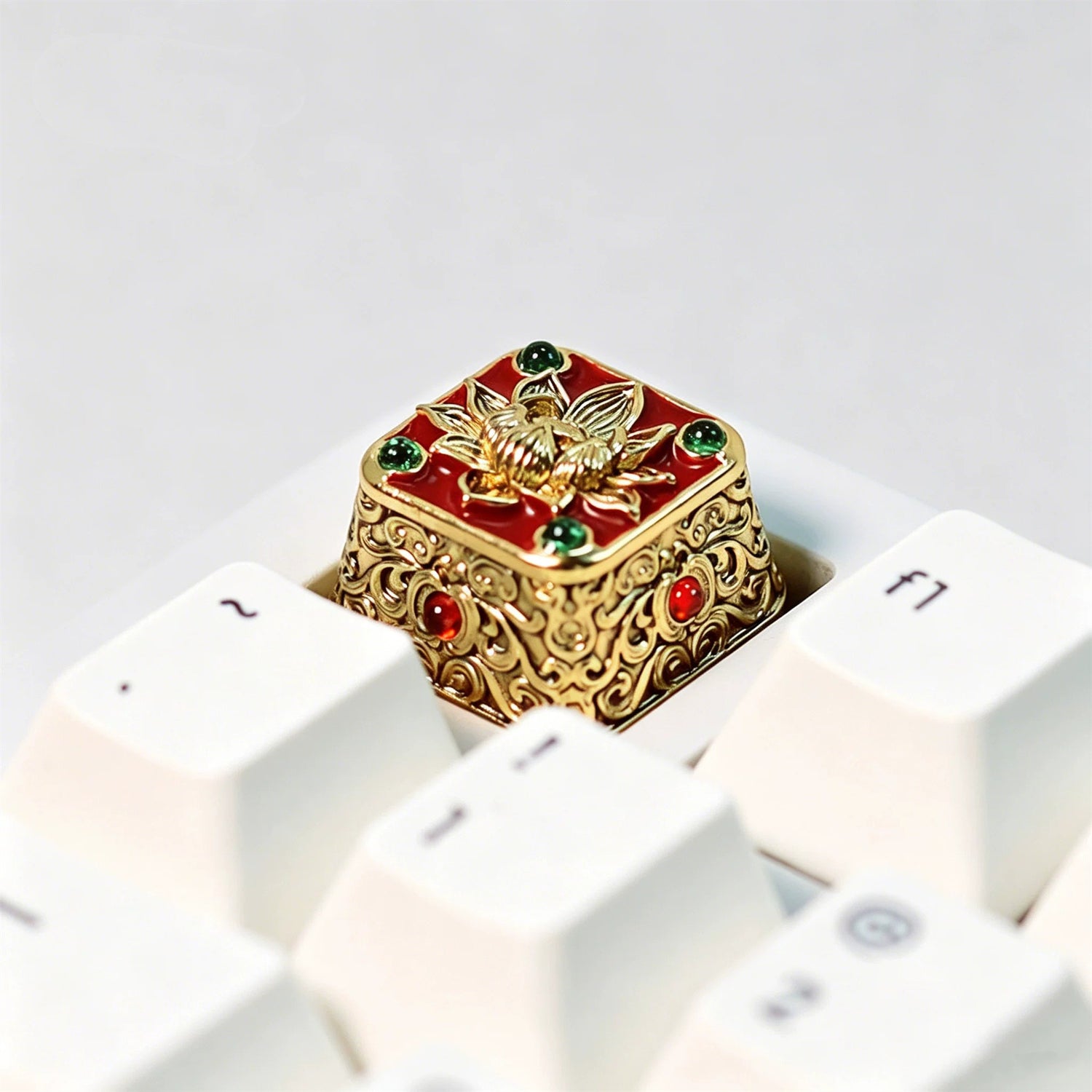 Blooming lotus flowers, brass material gemstone inlaid personalized keycaps, metal keycaps, mechanical keyboard artistic decorative keycaps