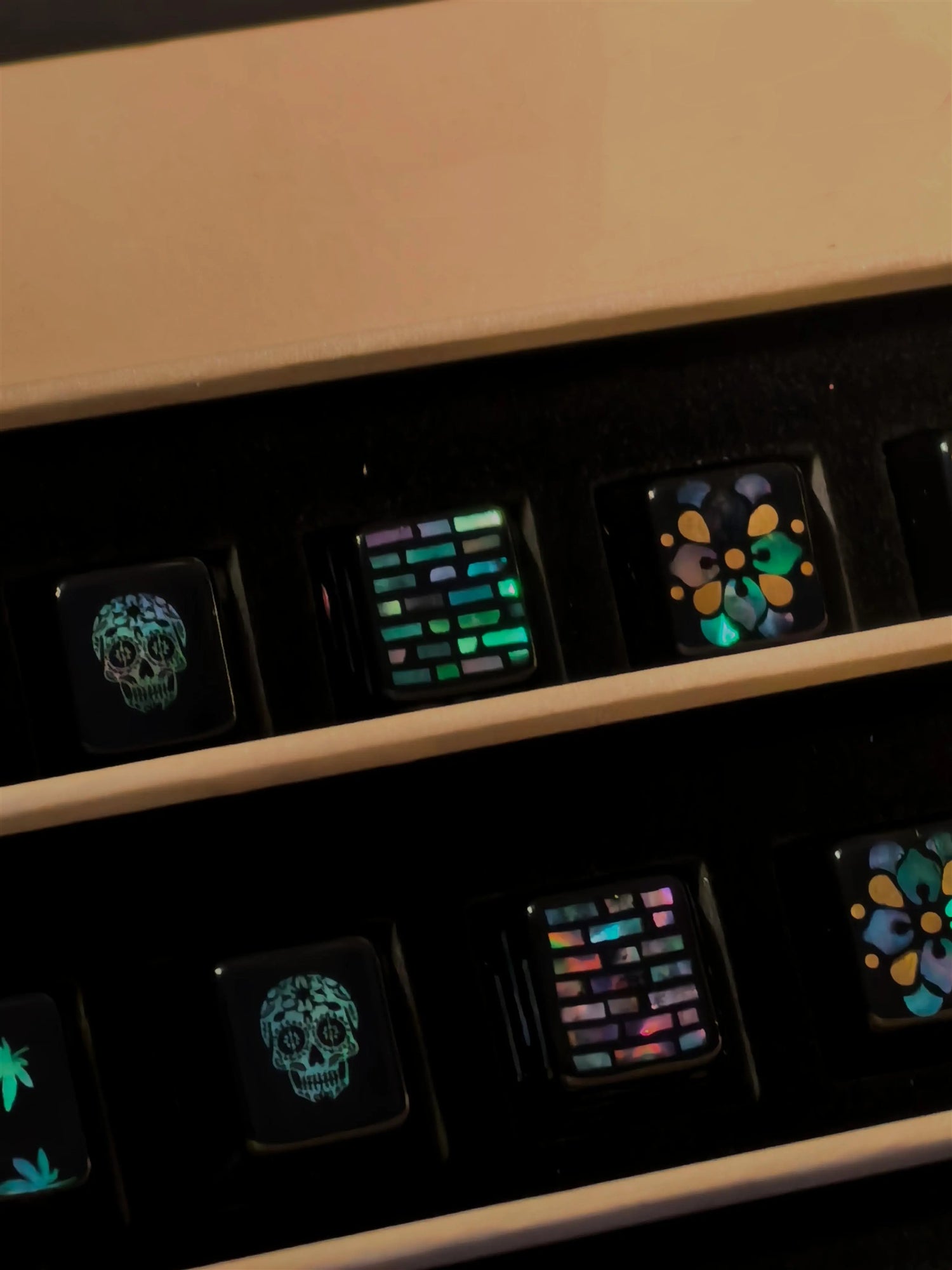 Simple geometric patterns The traditional Lacquerware decoration technique,+mother of pearl inlay, set of 5, classic and stylish game console buttons, decorative keycaps with directional key combinations