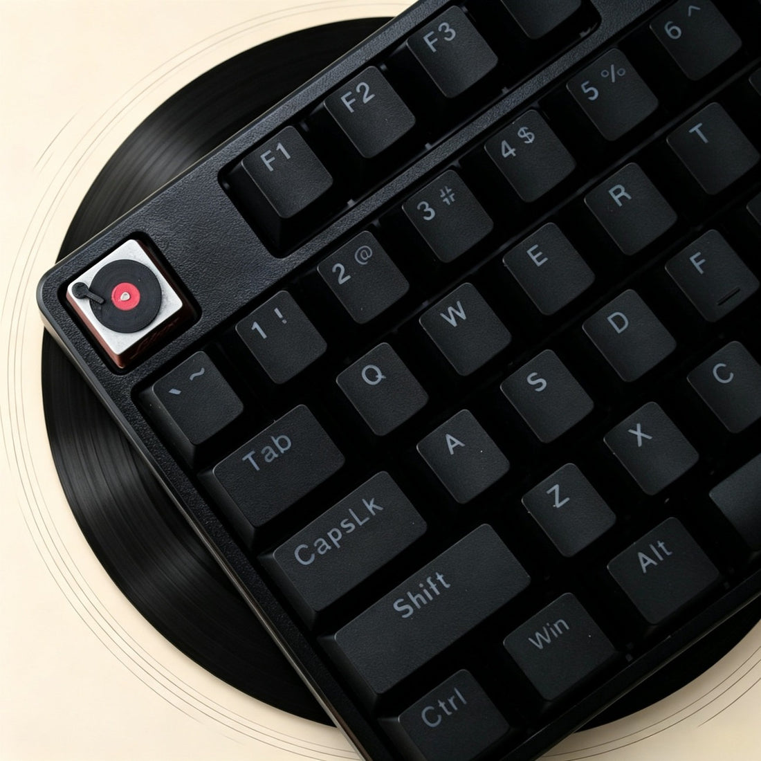 Welfare style, record player, retro vinyl record player, personalized resin printing, mechanical keyboard, 3D keycap, record theme creative ESC keycap