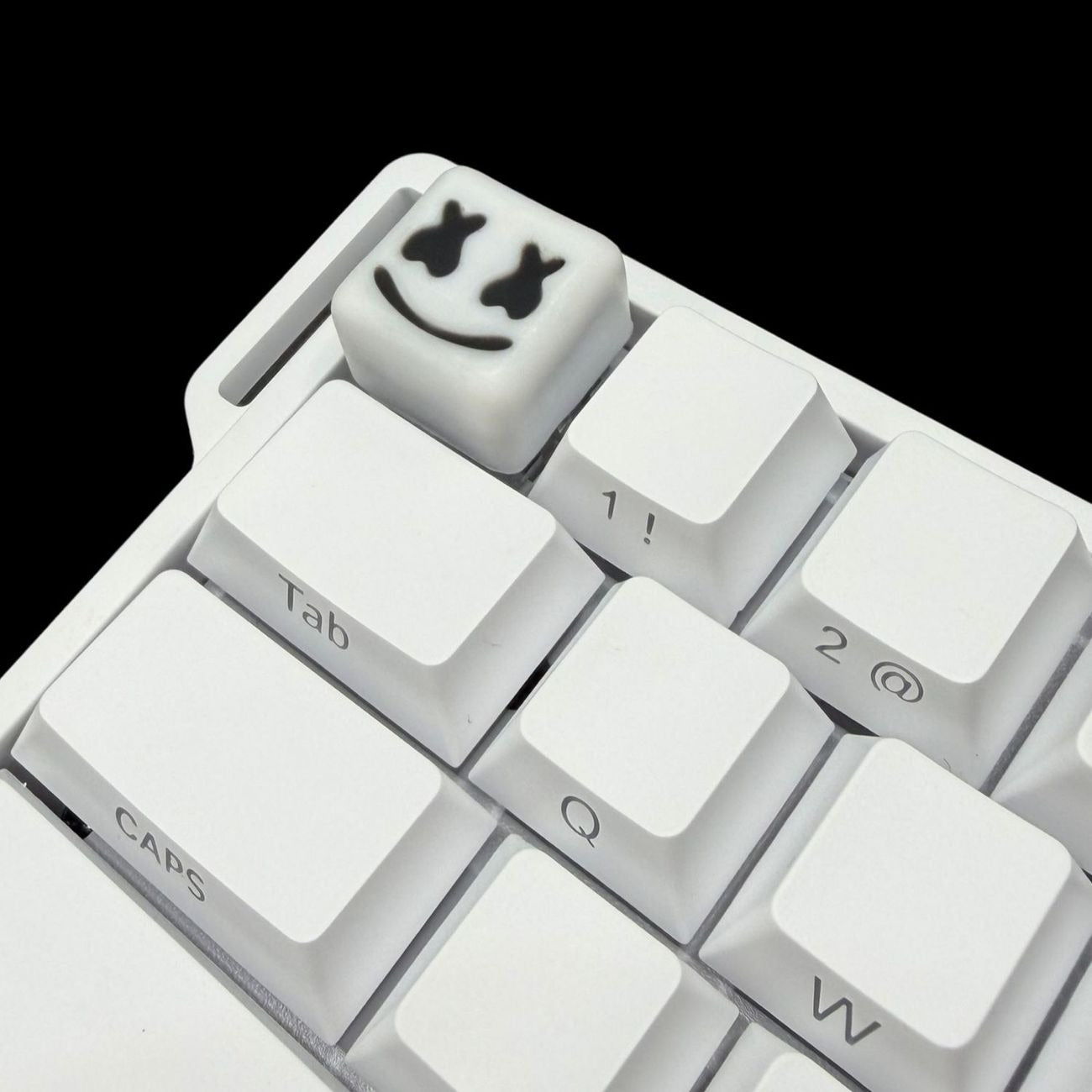 Marshmello marshmallows, personalized keycap customization, handmade creative gift, mechanical keyboard decoration keycaps, trendy cultural creative keycaps