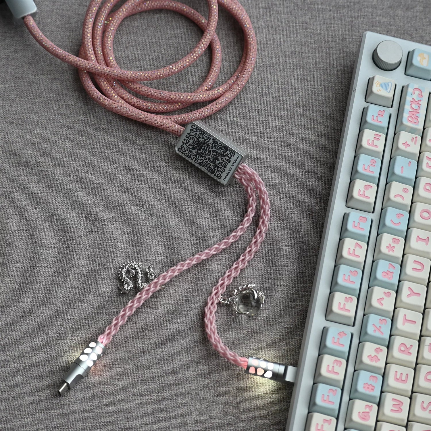 Handmade customized dragon theme one to two aviation plug data cable V2 one out two keyboard cable magnetic switch keyboard cable 8K keyboard custom data cable