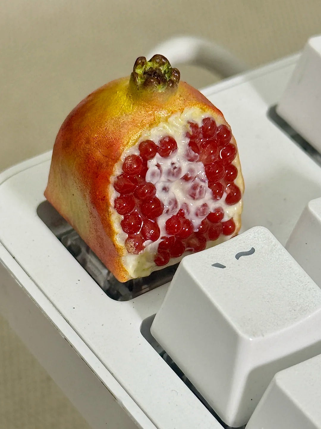 Simulated fruit series keycaps, handmade personalized keycaps made of soft clay material, mechanical keyboard creatively decorated keycaps