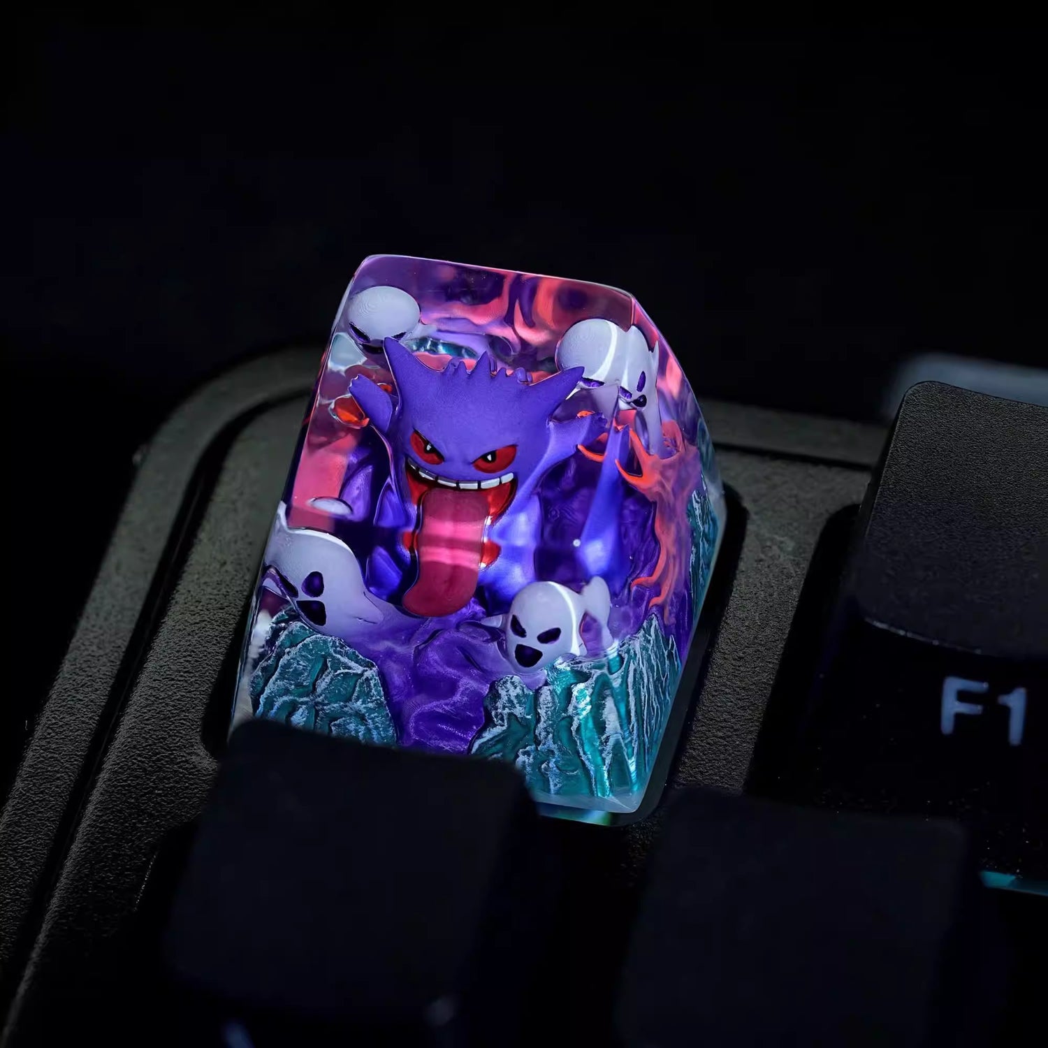 Gengar crystal resin personalized keycaps, anime and game culture creative decorative keycaps, mechanical keyboard creative art keycaps