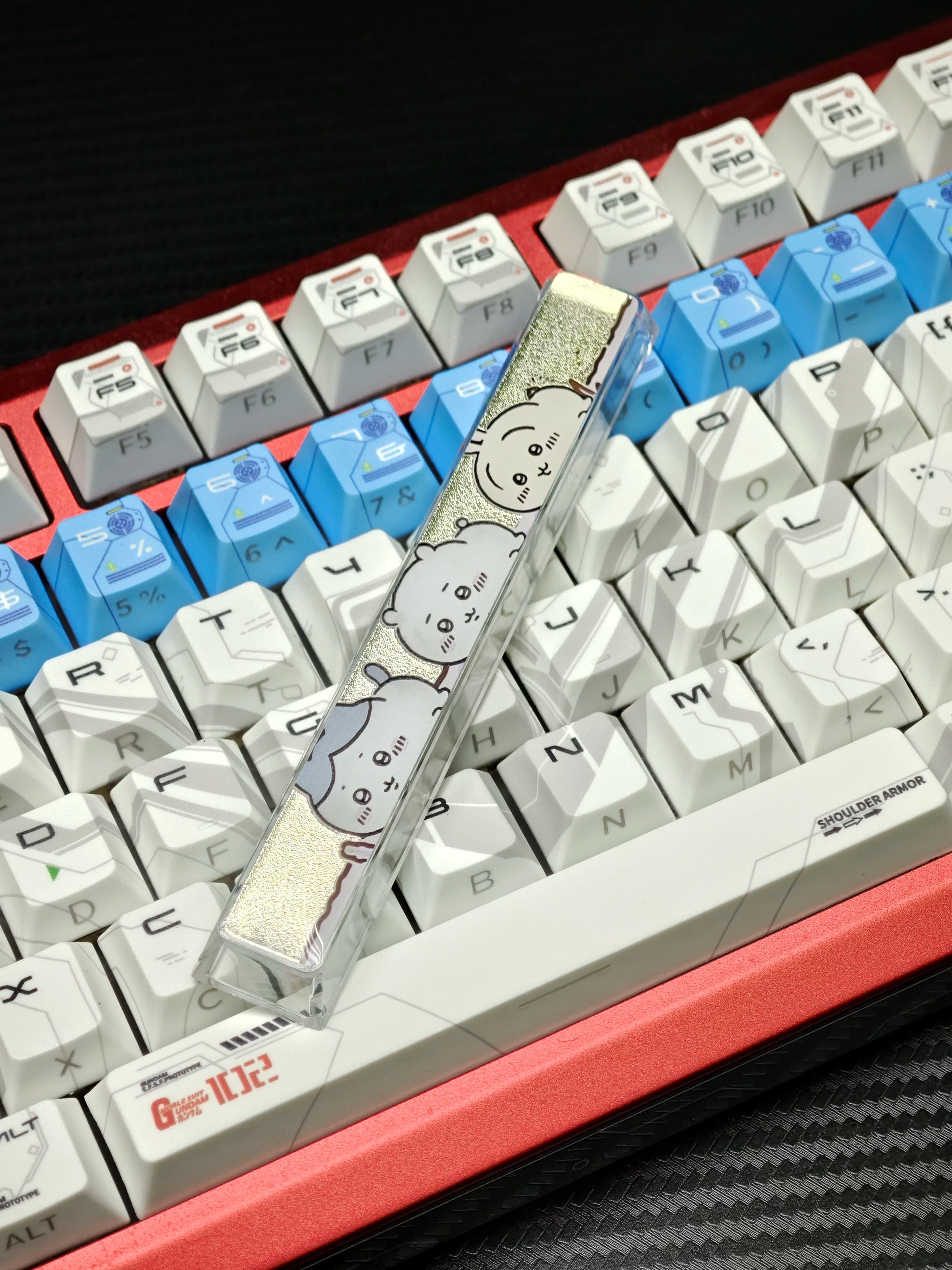 Chiikawa theme, 6.25U spacebar, PC crystal resin gilded personalized keycaps, anime creative cultural peripheral products, decorative keycaps