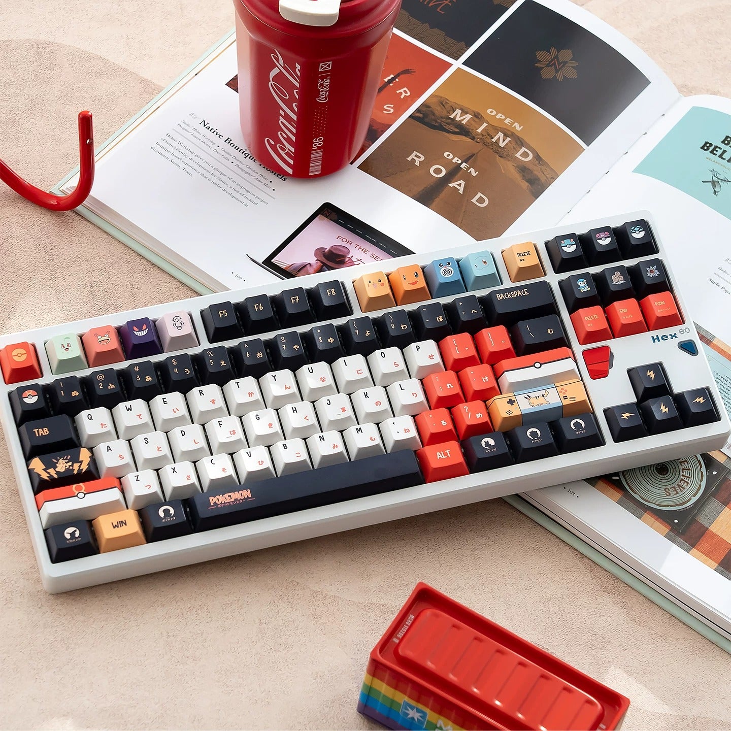 Pikachu themed keycap set, mechanical keycap PBT material material personalized keycap set, Animated cartoon keycaps, compatible with 61/64/68/75/84/87/104 mechanical keyboard replacement keycap