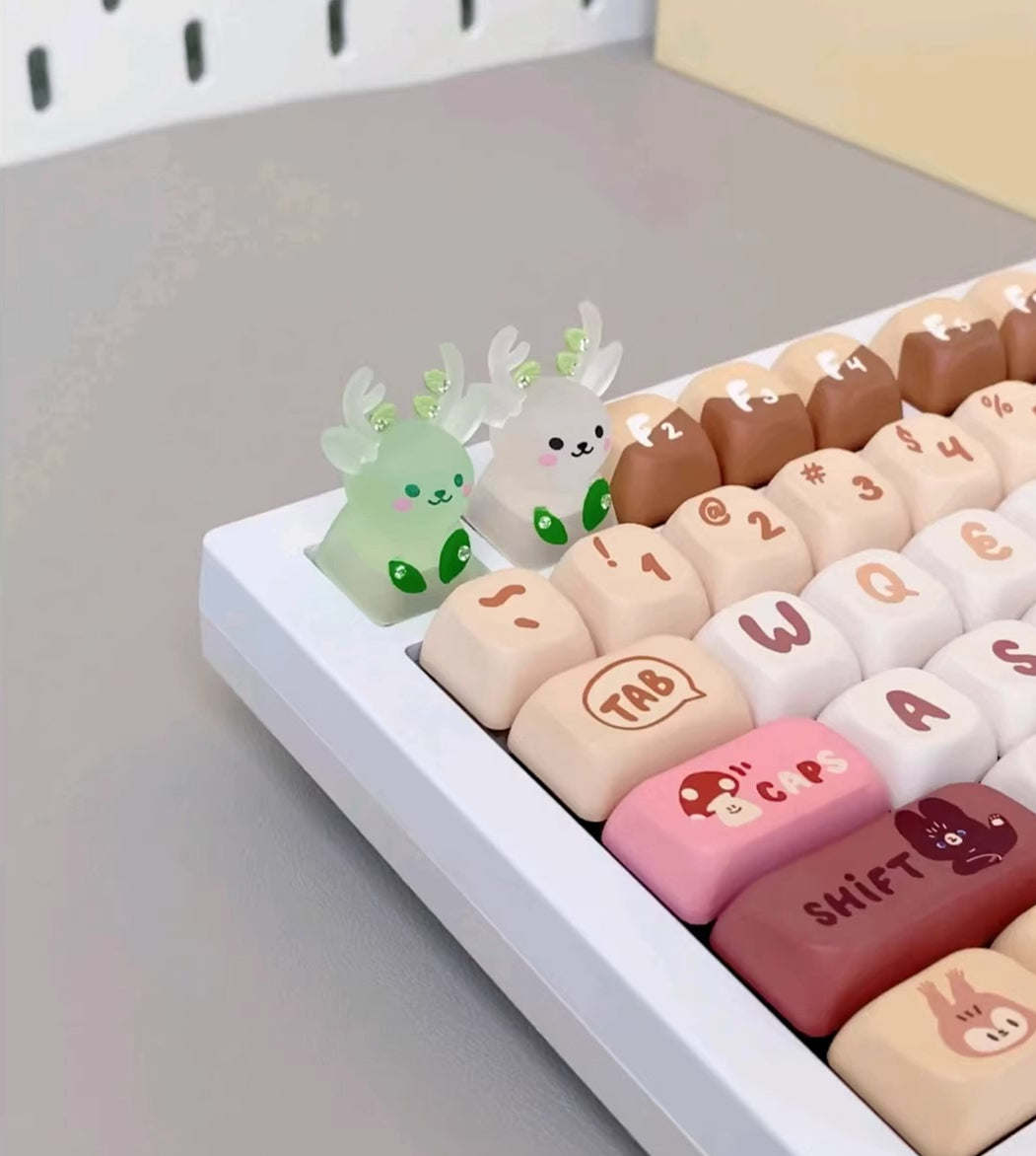 Original Forest Deer Keycap Resin Personalized Keycap Mist White/Light Green Mist Surface Half Transparent Hand Drilled/Hand drawn Deer Horn Leaves