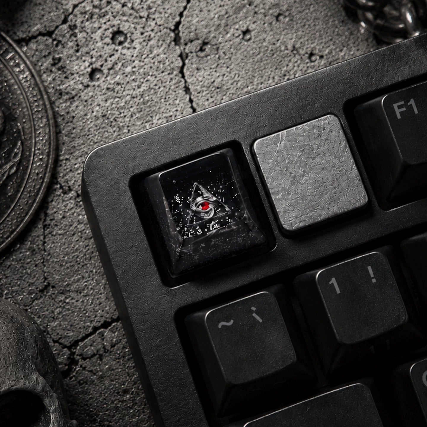 Dark themed design, Medieval Gothic style，crystal resin personalized keycaps, artisankeycaps， Mechanical keyboard decorative keycaps