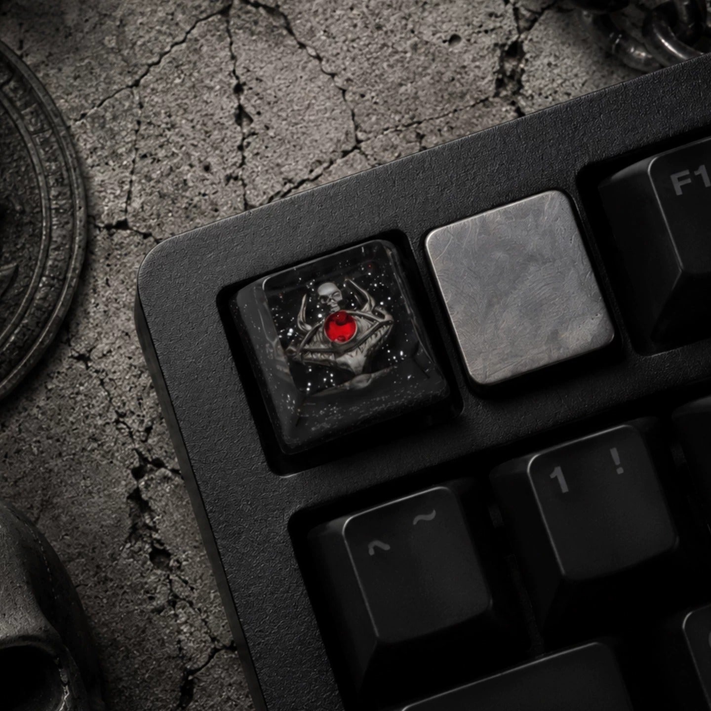 Dark themed design, Medieval Gothic style，crystal resin personalized keycaps, artisankeycaps， Mechanical keyboard decorative keycaps