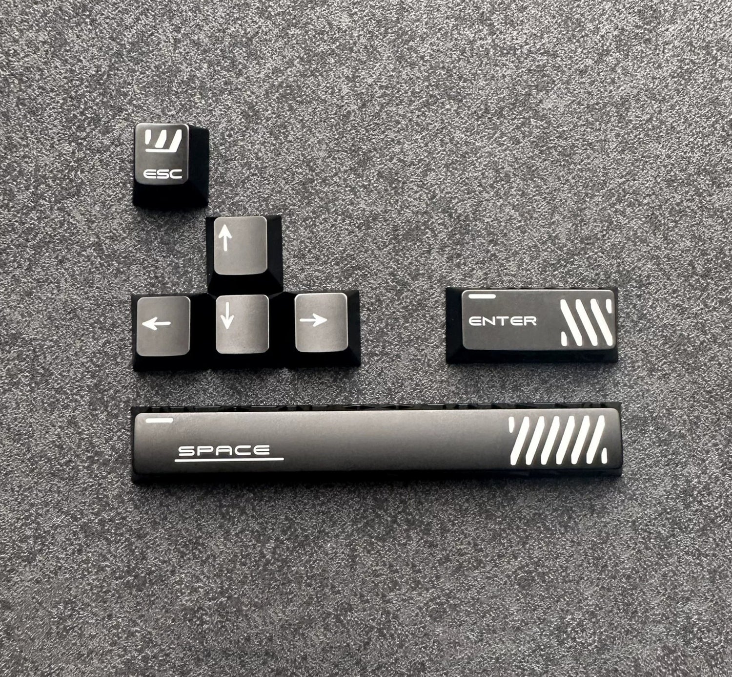 Aluminum alloy hollow design, anodized corrosion-resistant, WASD/directional keys, mechanical keyboard metal replacement set, keyboard decorative keycaps