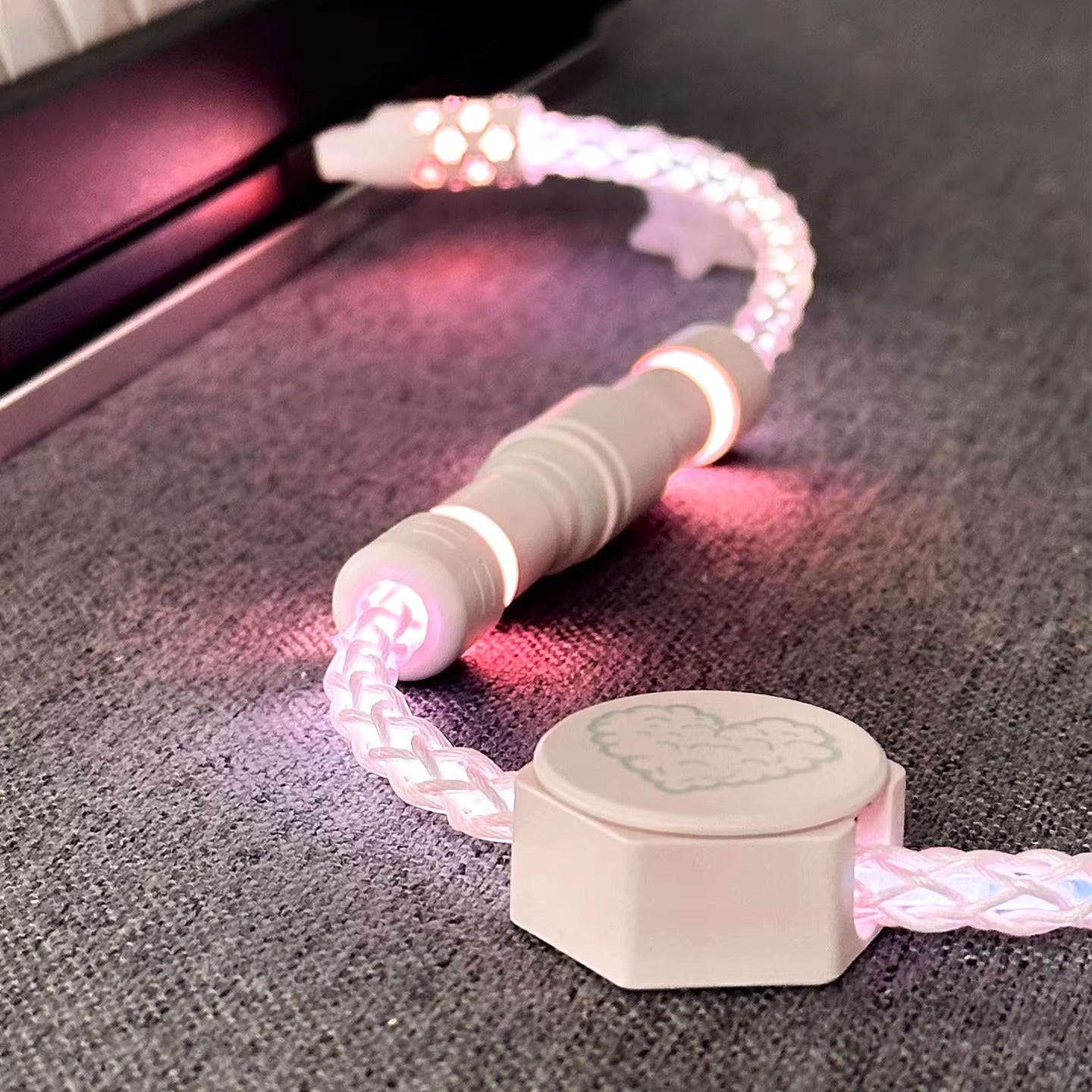 Single crystal copper whole line luminous aviation plug pink white data cable USB-TYPEC keyboard custom cable