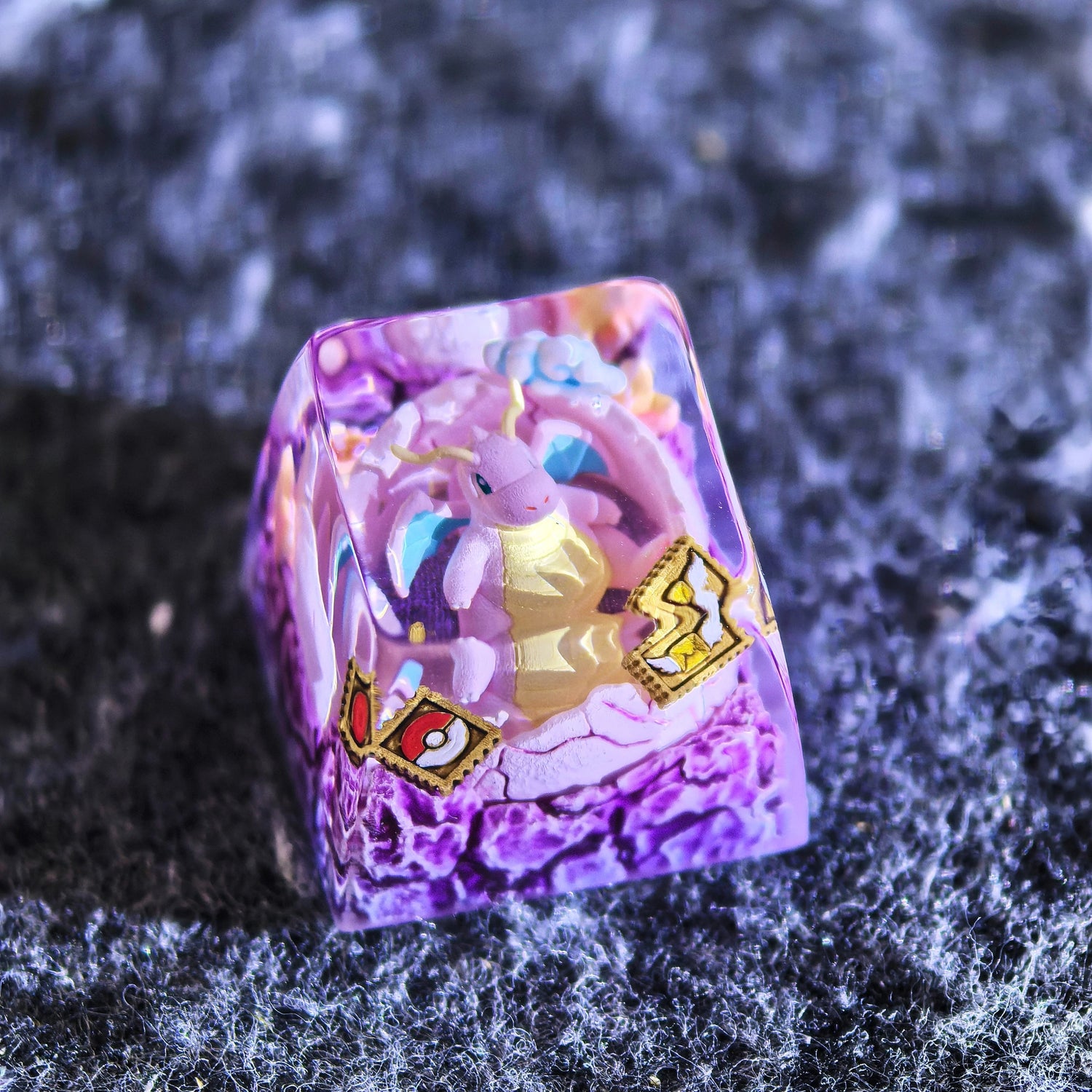 Pok é  mon, Dragonite theme coating and sealing design, Crystal Resin Personalized Keycaps, Anime Game Culture Creative Resin Keycaps, Mechanical Keyboard Art Decorative Keycaps