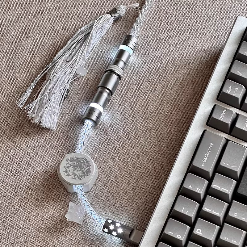 Single crystal copper aviation plug data cable cold white light 8k return rate mechanical keyboard customized manual data cable