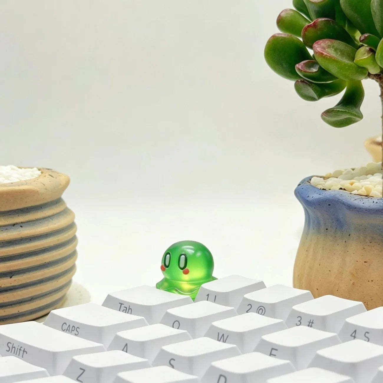 Roco Kingdom， Transparent jelly crystal resin personalized keycaps, anime and game cultural creative keycaps, mechanical keyboard decorative keycaps