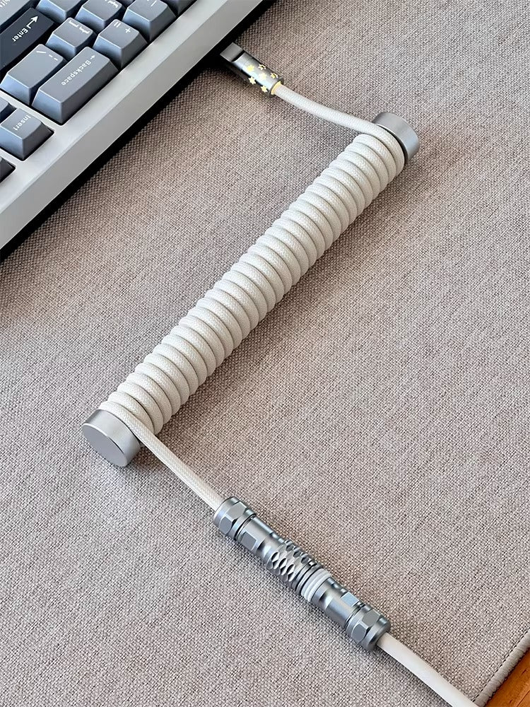 Handcrafted custom keyboard aviation plug data cable typec luminous star cable 8k return custom keyboard data cable