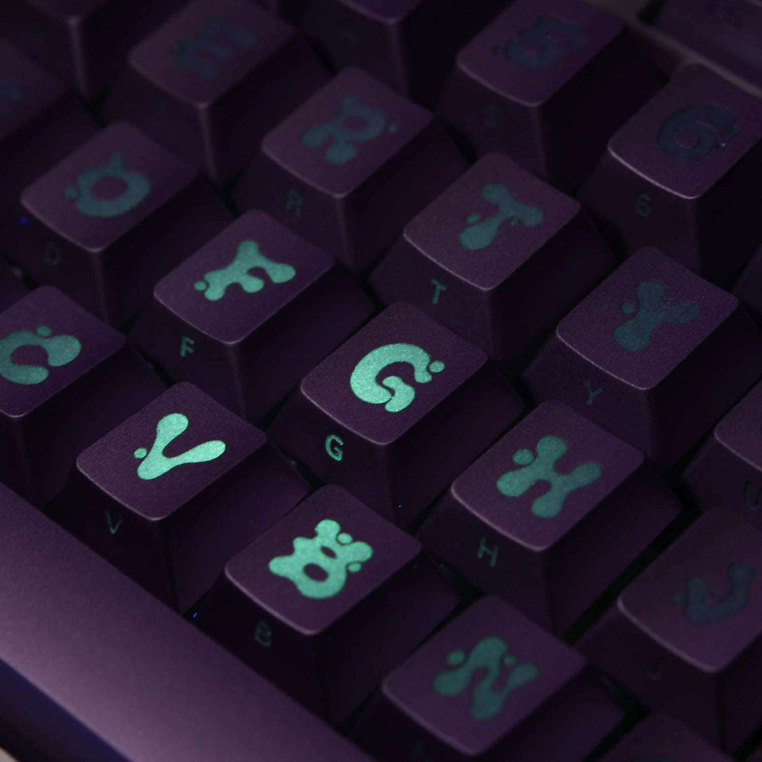 Anode violet aluminum alloy metal keycap set factory height, mechanical keyboard metal decorative keycaps, liquid character design artistic keycaps