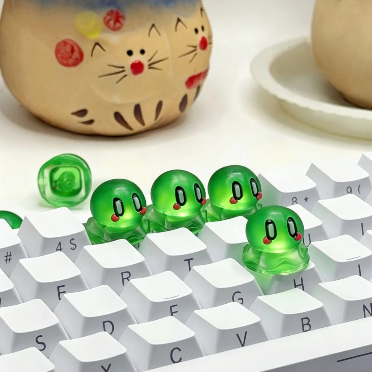 Roco Kingdom， Transparent jelly crystal resin personalized keycaps, anime and game cultural creative keycaps, mechanical keyboard decorative keycaps