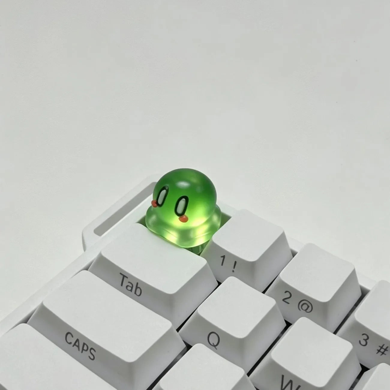 Roco Kingdom， Transparent jelly crystal resin personalized keycaps, anime and game cultural creative keycaps, mechanical keyboard decorative keycaps