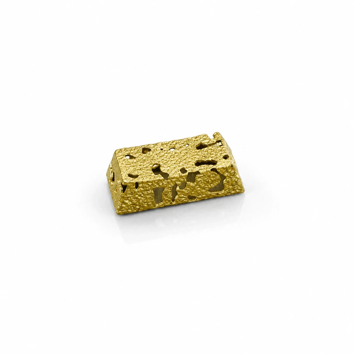 Hollow corrosion design, metal copper personalized keycaps, non-ferrous metal creative mechanical keyboard keycaps, computer desktop with decorative keycaps