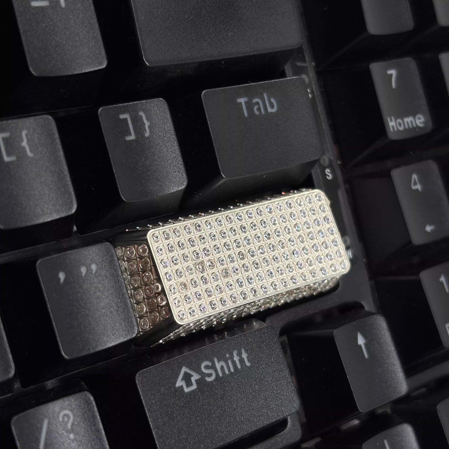 Pure silver full diamond, 2.25U enter key personalized keycap, fashionable metal inlaid diamond jewelry design mechanical keyboard decoration keycap