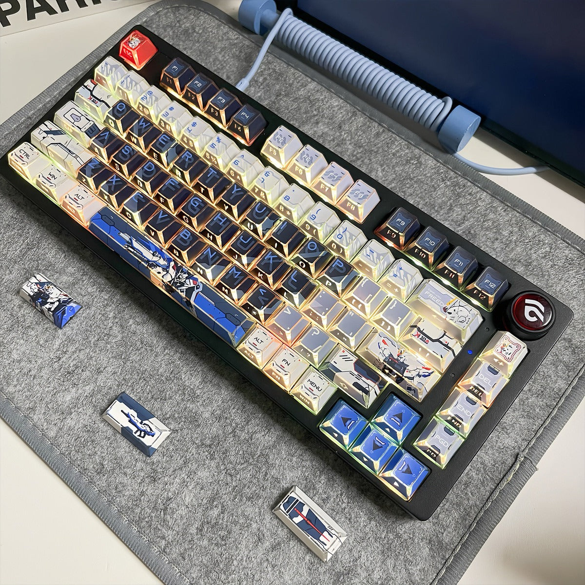 Gundam Theme Series Design Creative Set Keycaps, Light and Shadow Transparent, Folding Transparent Effect personalized keycap set, mechanical keyboard fashionable trend keycap compatible with 61/64/68/75/84/87/104 key mechanical keyboard