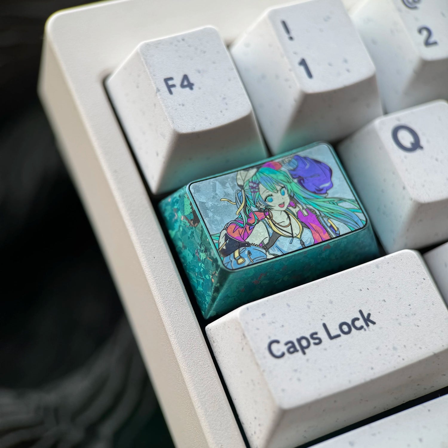 Hatsune Miku series 1.5U titanium alloy personalized keycap, music animation game creative art decoration keycap