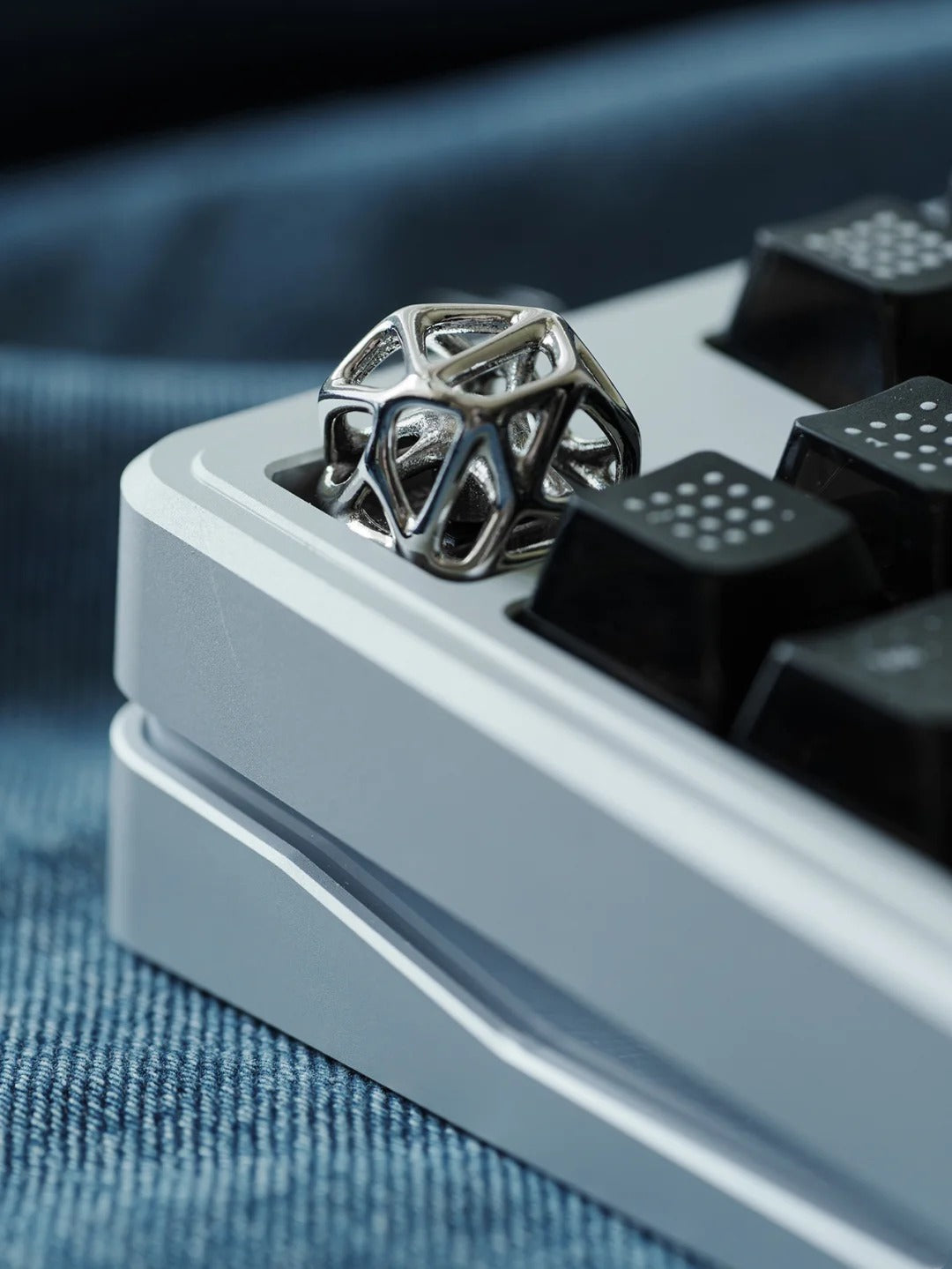 Hollow out personalized keycaps, customized metal aluminum alloy keycaps, single original Esc key
