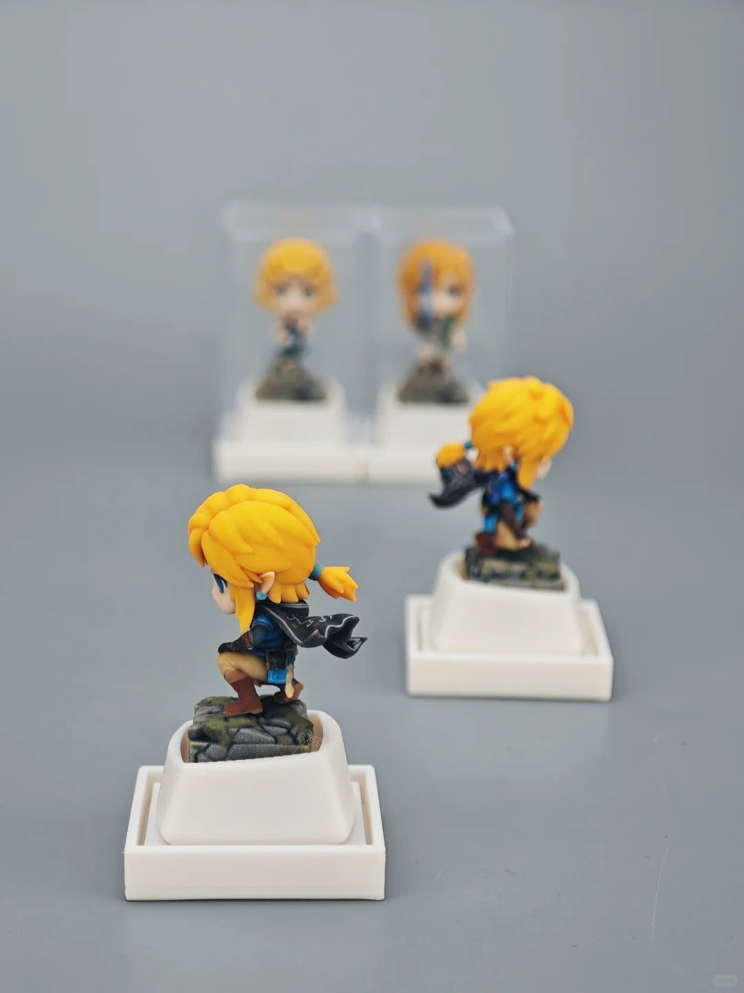 Legend of Zelda，Link/Princess Zelda， Multi colored resin printing and coloring, three-dimensional modeling, anime, gaming, cultural creativity, personalized keycaps, mechanical keyboard decoration keycaps