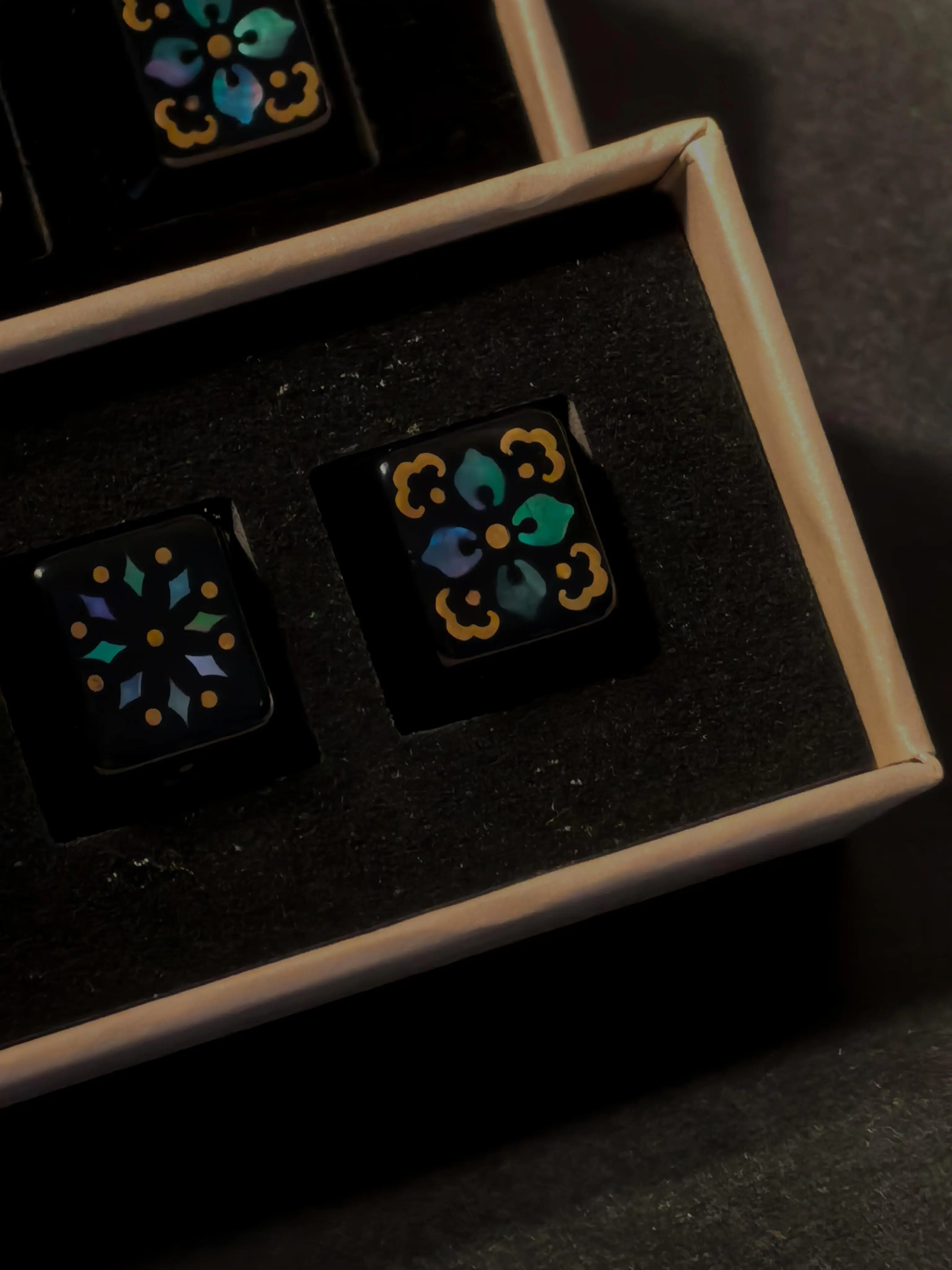 Simple geometric patterns The traditional Lacquerware decoration technique,+mother of pearl inlay, set of 5, classic and stylish game console buttons, decorative keycaps with directional key combinations