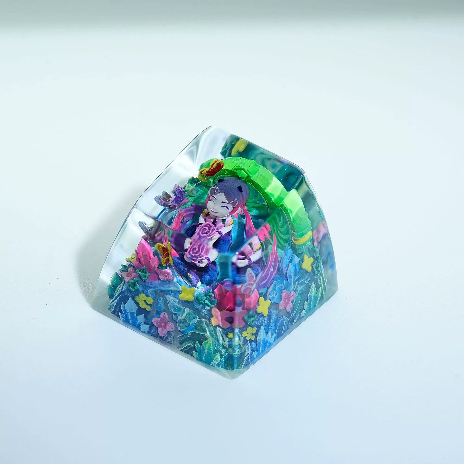 VALORANT，Clove， Crystal resin personalized keycaps, anime and game cultural creative keycaps, mechanical keyboard artistic decorative keycaps