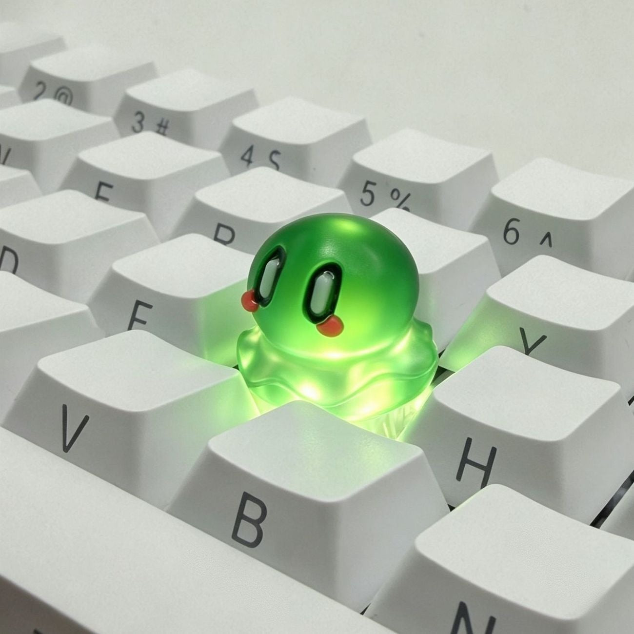 Roco Kingdom， Transparent jelly crystal resin personalized keycaps, anime and game cultural creative keycaps, mechanical keyboard decorative keycaps