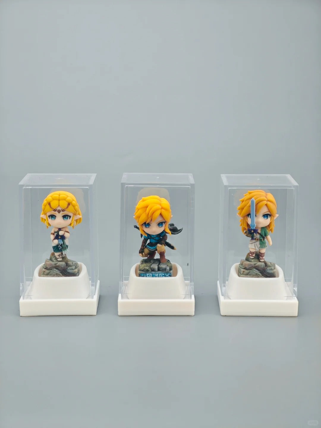 Legend of Zelda，Link/Princess Zelda， Multi colored resin printing and coloring, three-dimensional modeling, anime, gaming, cultural creativity, personalized keycaps, mechanical keyboard decoration keycaps