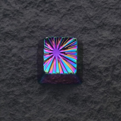 Explosion vortex geometric graphic art keycaps with iridescent gold plating, gold-plated silver mechanical keyboard, zinc aluminum alloy metal personalized keycaps