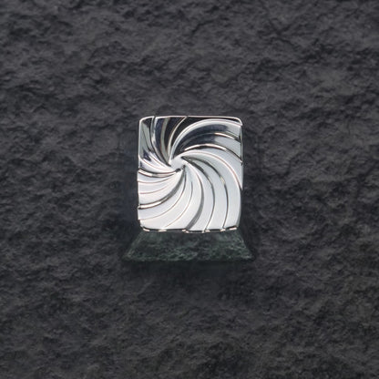 Explosion vortex geometric graphic art keycaps with iridescent gold plating, gold-plated silver mechanical keyboard, zinc aluminum alloy metal personalized keycaps