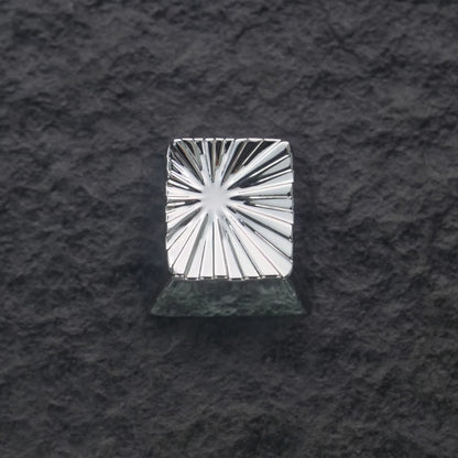 Explosion vortex geometric graphic art keycaps with iridescent gold plating, gold-plated silver mechanical keyboard, zinc aluminum alloy metal personalized keycaps