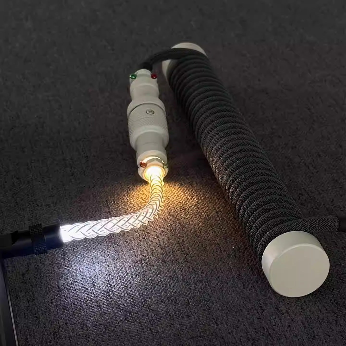 Three segment cold and warm light aviation plug, manually customized data cable, wild color matching magnetic shaft mechanical keyboard cable